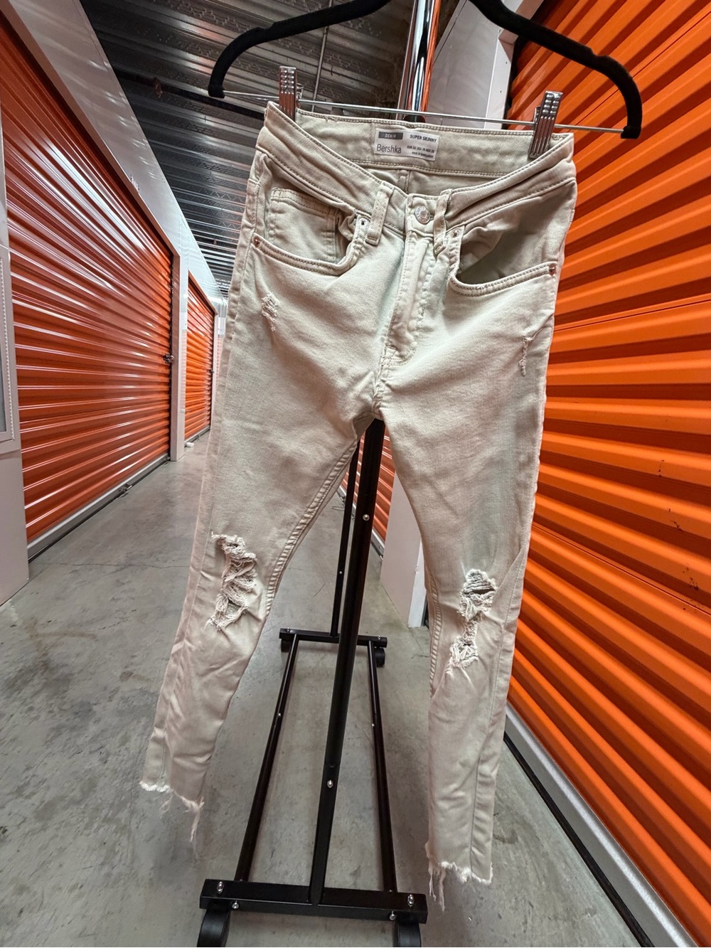 Bershka Light Beige Distressed Skinny Jeans
